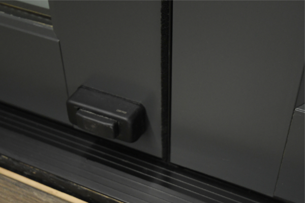 Bi-Fold Hardware Magnetic Catch